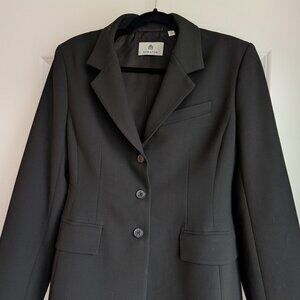 Aritzia Babaton Standout blazer - Size 10